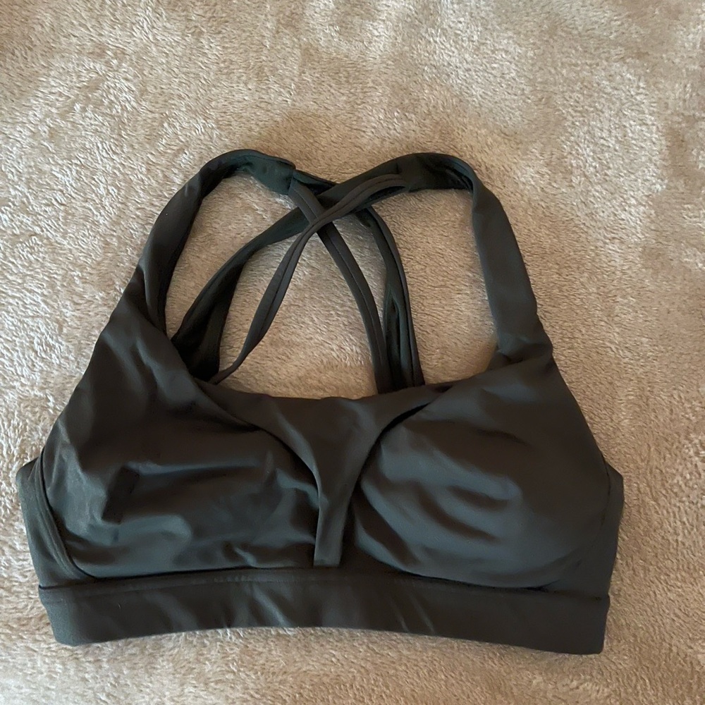 Lululemon sports bra